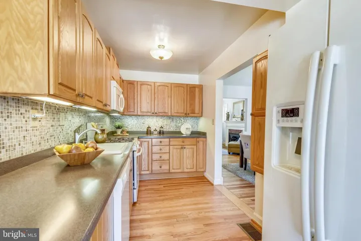 2912 Stuart Dr, Falls Church, Virginia 22042
