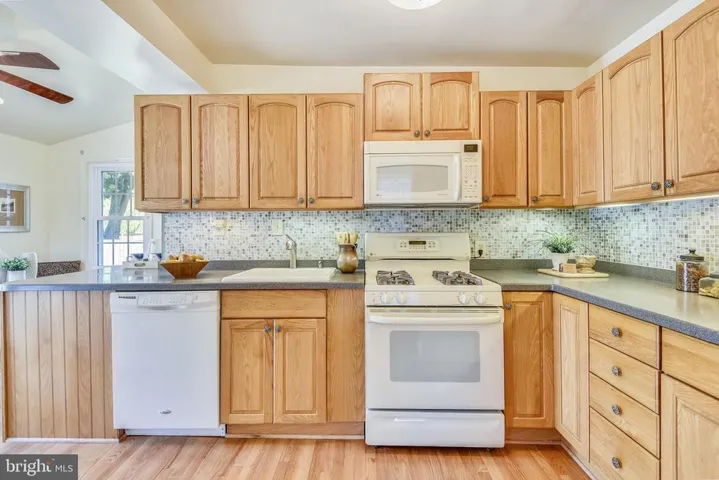 2912 Stuart Dr, Falls Church, Virginia 22042