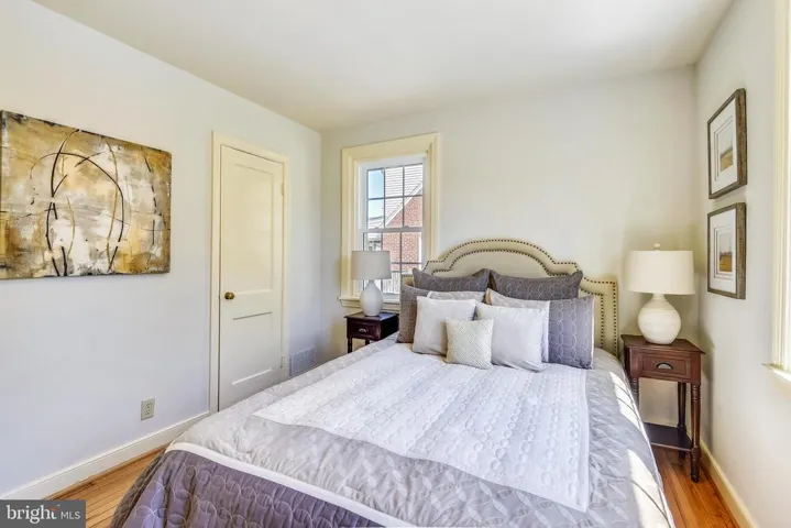 2912 Stuart Dr, Falls Church, Virginia 22042