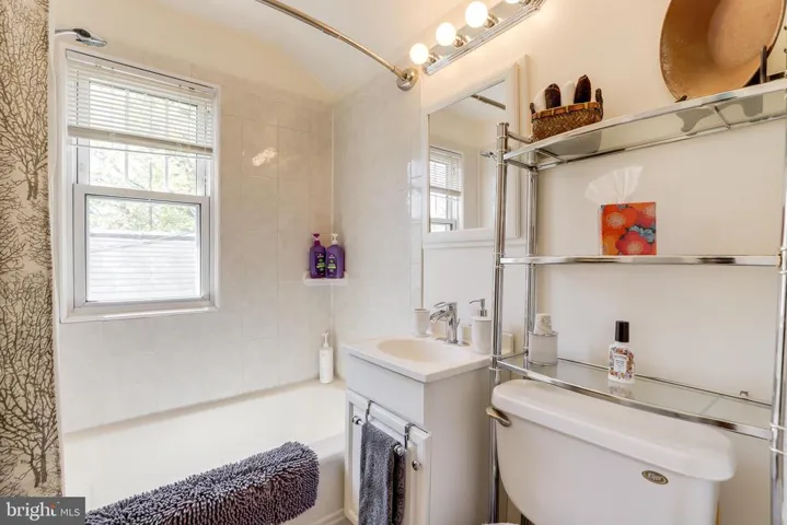 2454 S Monroe St, Arlington, Virginia 22206