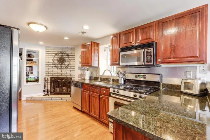 2454 S Monroe St, Arlington, Virginia 22206