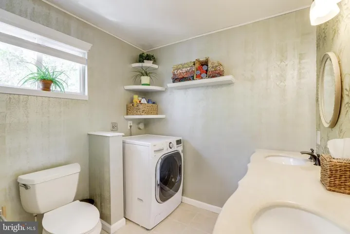 2454 S Monroe St, Arlington, Virginia 22206