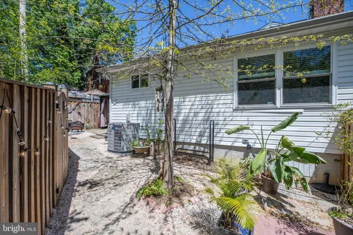 2454 S Monroe St, Arlington, Virginia 22206