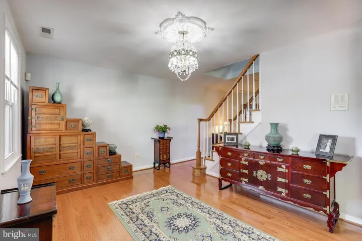 2454 S Monroe St, Arlington, Virginia 22206