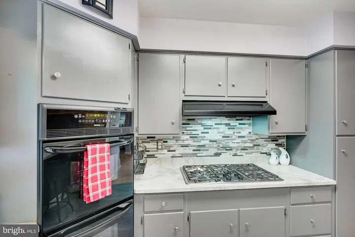 1325 N Ivanhoe St, Alexandria, Virginia 22304