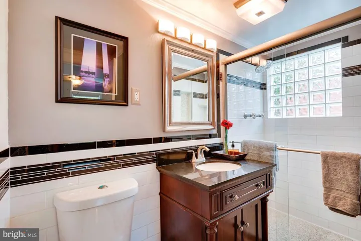1325 N Ivanhoe St, Alexandria, Virginia 22304