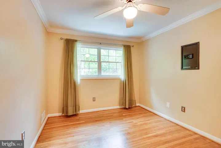 1325 N Ivanhoe St, Alexandria, Virginia 22304