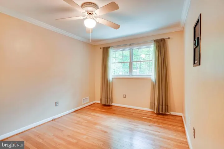 1325 N Ivanhoe St, Alexandria, Virginia 22304