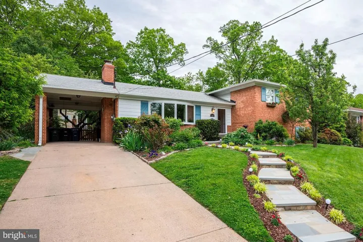 1325 N Ivanhoe St, Alexandria, Virginia 22304