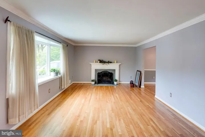 1325 N Ivanhoe St, Alexandria, Virginia 22304
