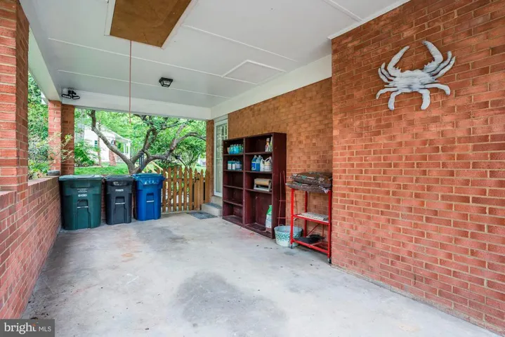 1325 N Ivanhoe St, Alexandria, Virginia 22304