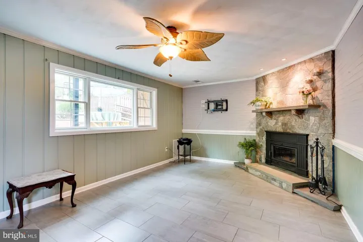1325 N Ivanhoe St, Alexandria, Virginia 22304