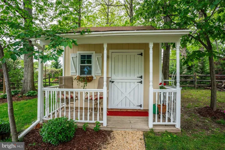 1325 N Ivanhoe St, Alexandria, Virginia 22304