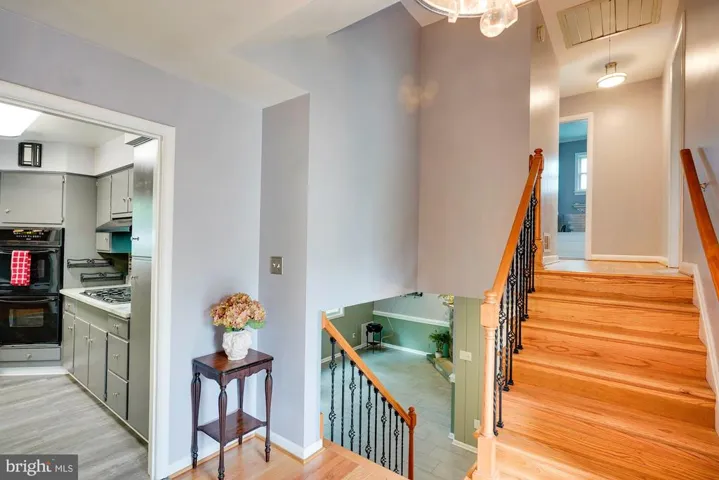 1325 N Ivanhoe St, Alexandria, Virginia 22304