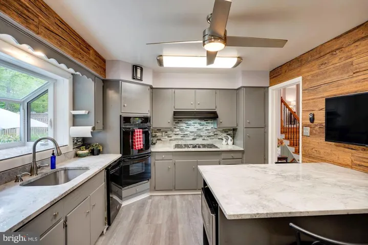 1325 N Ivanhoe St, Alexandria, Virginia 22304