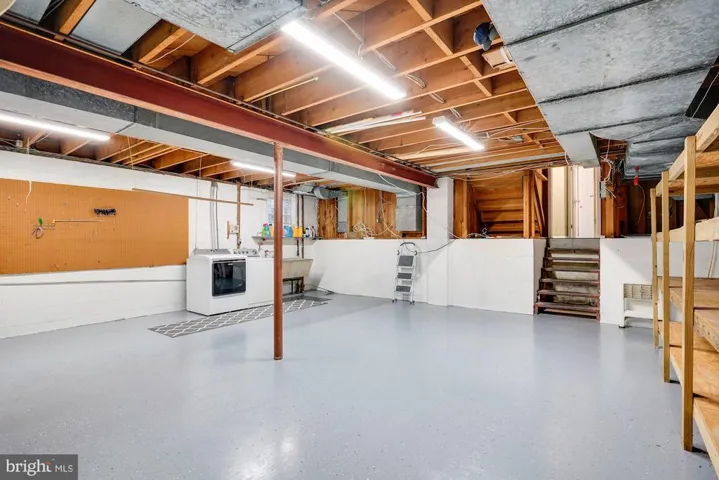 1325 N Ivanhoe St, Alexandria, Virginia 22304
