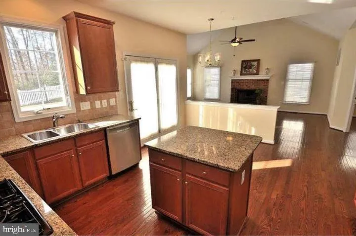 43319 La Belle Pl, Ashburn, Virginia 20147