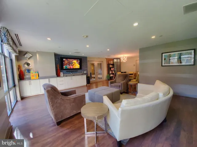 1021 N Garfield St #534, Arlington, Virginia 22201