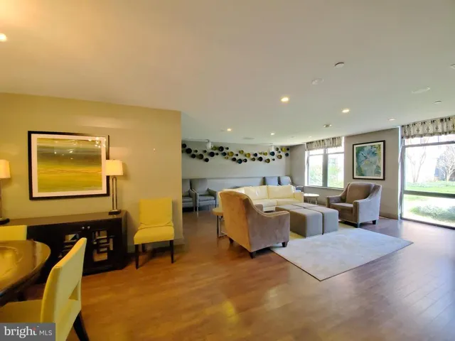 1021 N Garfield St #534, Arlington, Virginia 22201