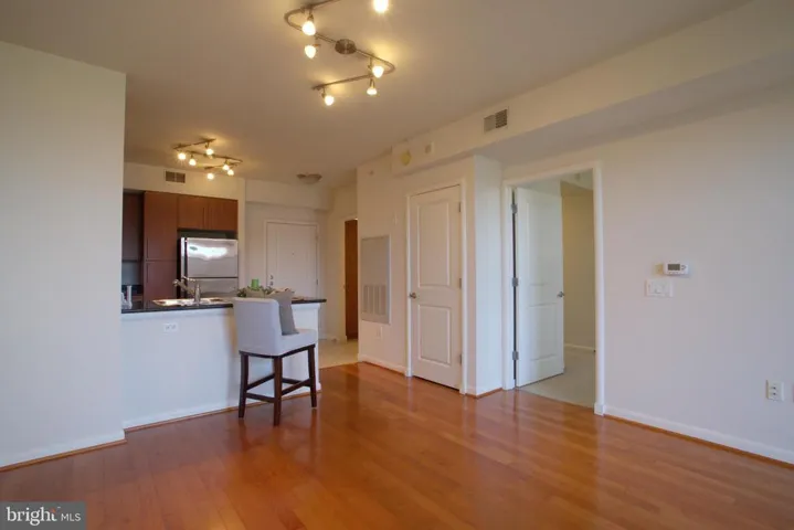 1021 N Garfield St #534, Arlington, Virginia 22201