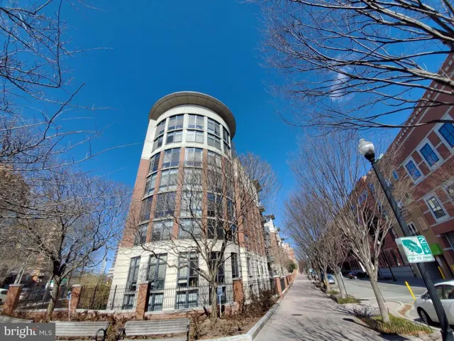 1021 N Garfield St #534, Arlington, Virginia 22201