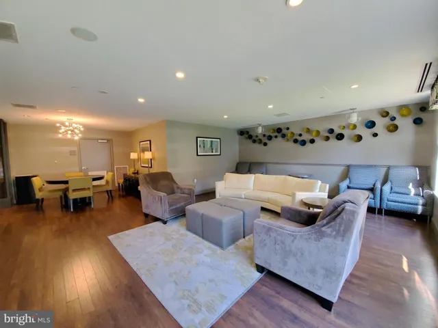 1021 N Garfield St #534, Arlington, Virginia 22201