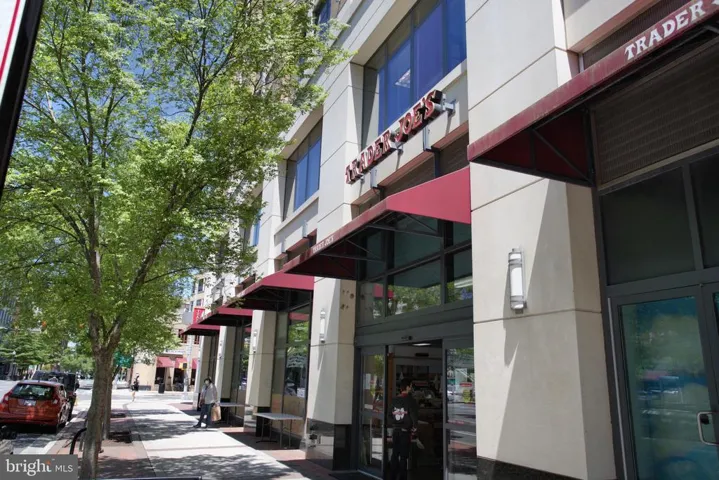 1021 N Garfield St #534, Arlington, Virginia 22201