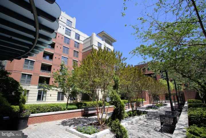 1021 N Garfield St #534, Arlington, Virginia 22201