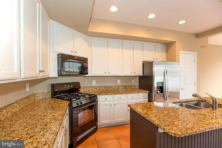 42469 Regal Wood Dr, Brambleton, Virginia 20148
