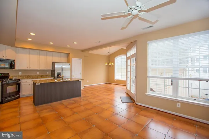 42469 Regal Wood Dr, Brambleton, Virginia 20148