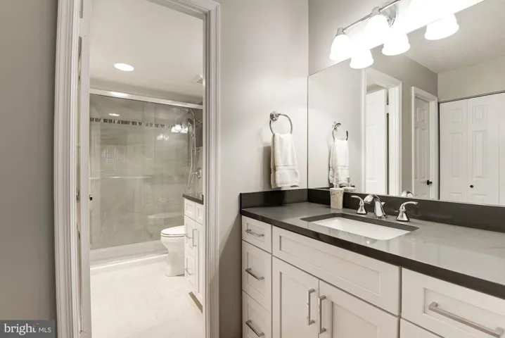 3800 Powell Ln #1125, Falls Church, Virginia 22041