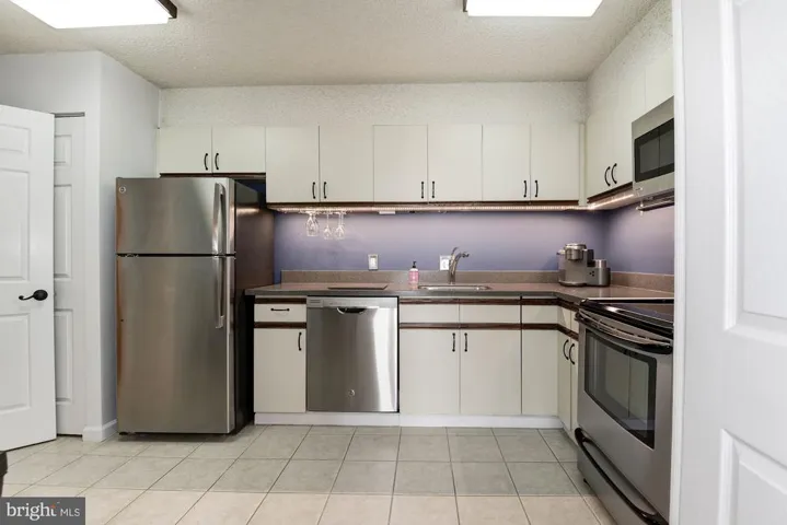 3800 Powell Ln #1125, Falls Church, Virginia 22041