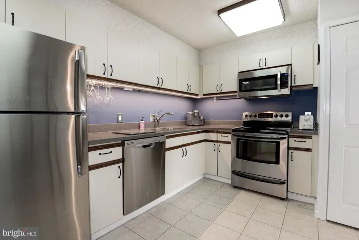 3800 Powell Ln #1125, Falls Church, Virginia 22041