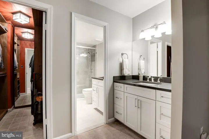 3800 Powell Ln #1125, Falls Church, Virginia 22041