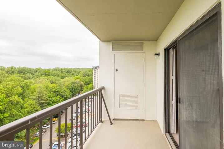 3800 Powell Ln #1125, Falls Church, Virginia 22041