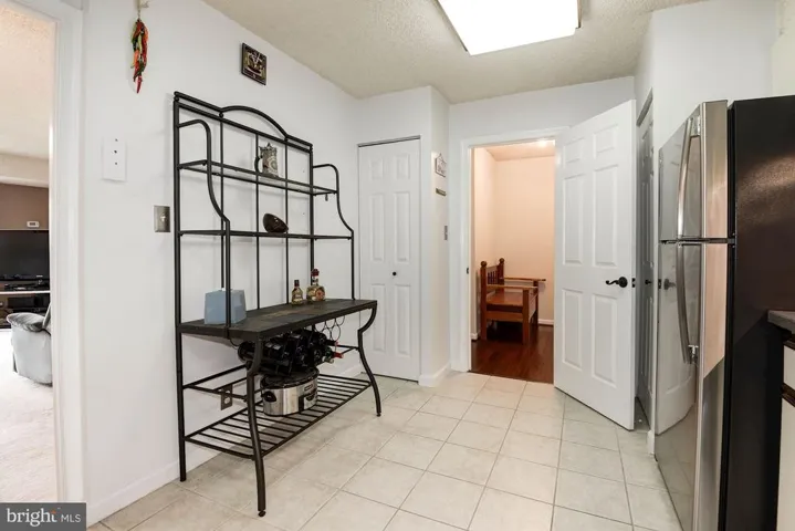 3800 Powell Ln #1125, Falls Church, Virginia 22041