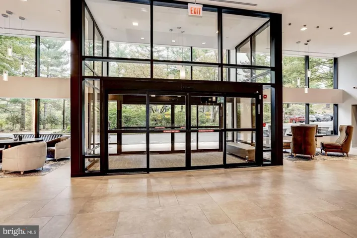 3800 Powell Ln #1125, Falls Church, Virginia 22041