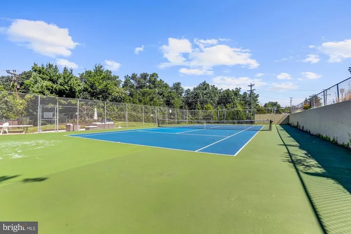 3800 Powell Ln #1125, Falls Church, Virginia 22041