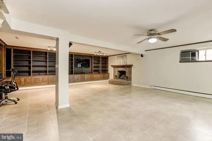 10136 Spring Lake Ter, Fairfax, Virginia 22030