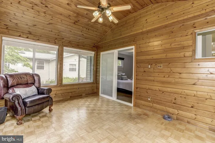 10136 Spring Lake Ter, Fairfax, Virginia 22030