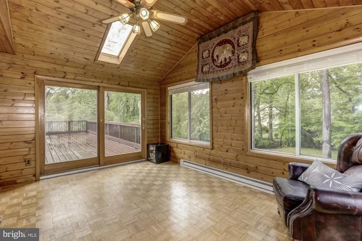 10136 Spring Lake Ter, Fairfax, Virginia 22030