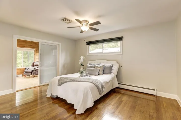 10136 Spring Lake Ter, Fairfax, Virginia 22030