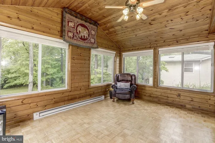 10136 Spring Lake Ter, Fairfax, Virginia 22030