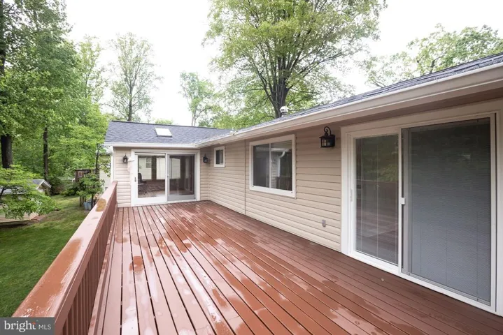 10136 Spring Lake Ter, Fairfax, Virginia 22030