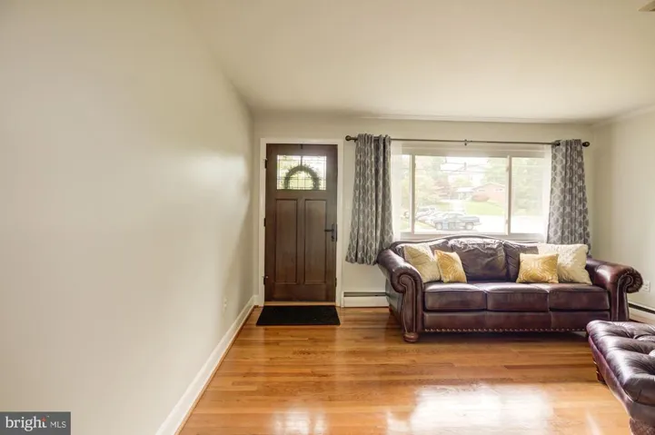 10136 Spring Lake Ter, Fairfax, Virginia 22030