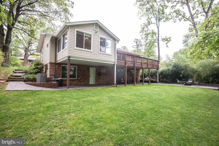 10136 Spring Lake Ter, Fairfax, Virginia 22030