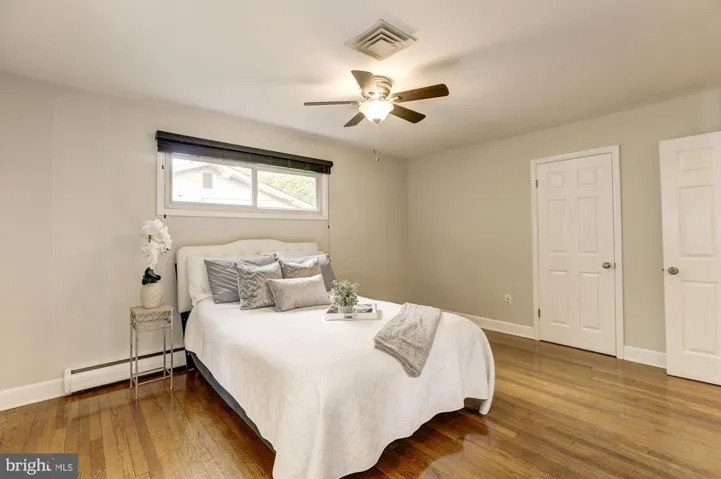 10136 Spring Lake Ter, Fairfax, Virginia 22030