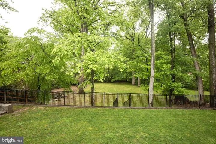 10136 Spring Lake Ter, Fairfax, Virginia 22030