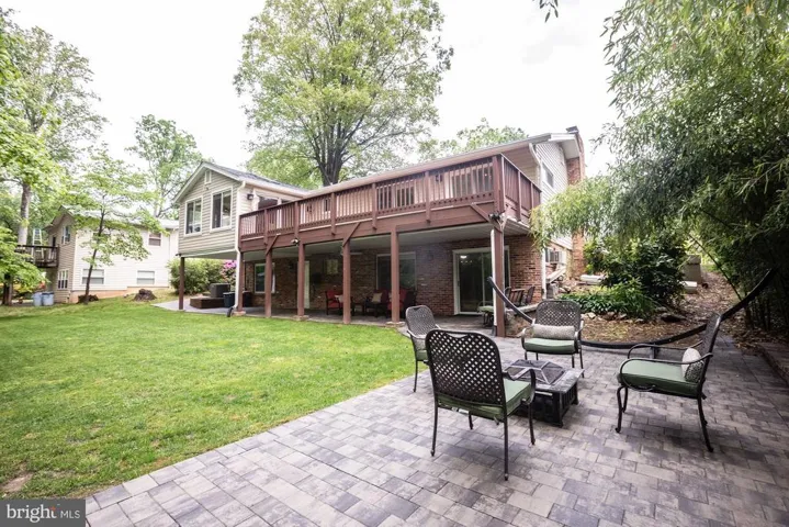 10136 Spring Lake Ter, Fairfax, Virginia 22030