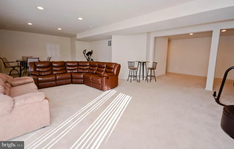 15308 Commitment Ct, Woodbridge, Virginia 22193